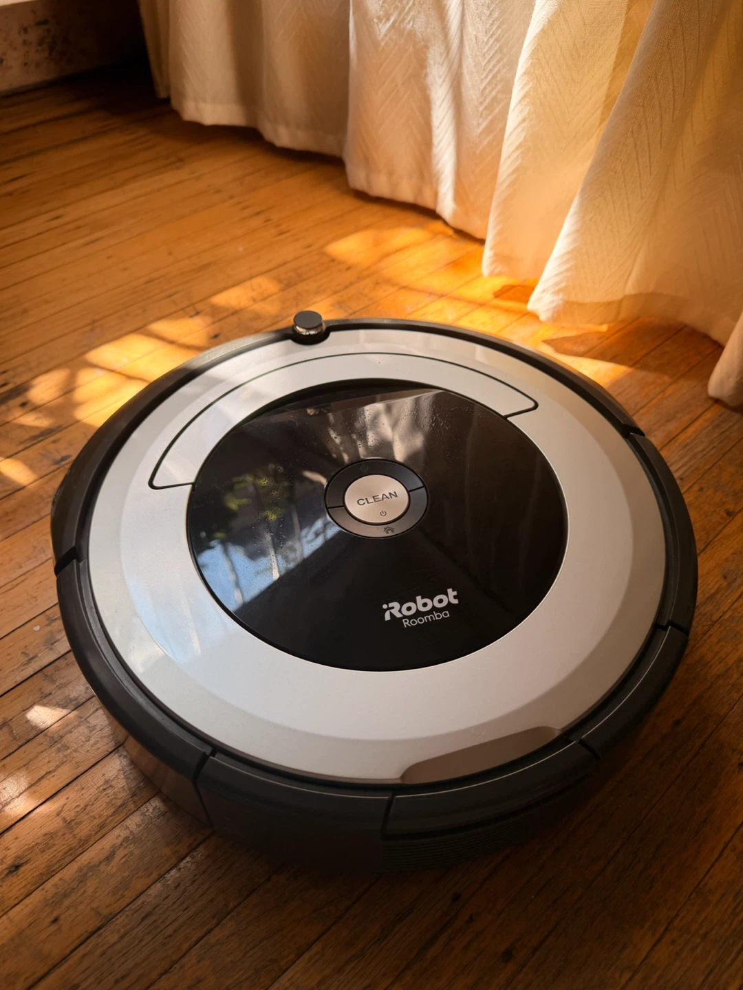 iRobot Roomba Robotic Vacuum - photo 4