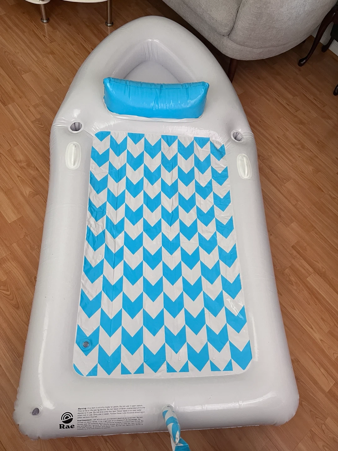 Rae Yacht Pool Float