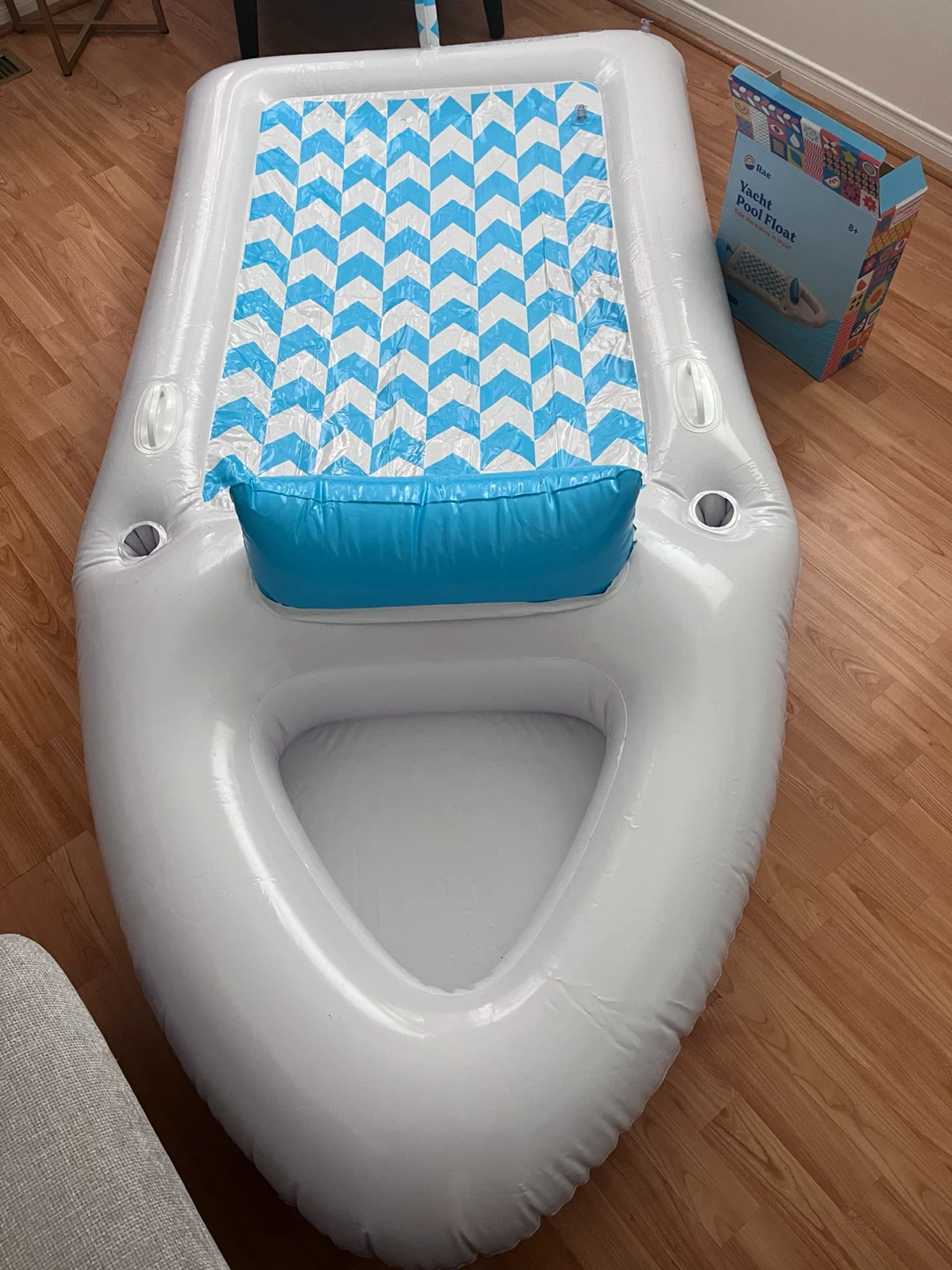 Rae Yacht Pool Float - photo 3
