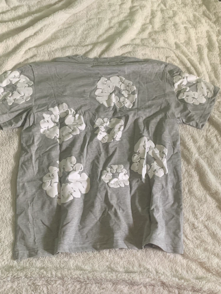 Essentials fear of god tee and denim tears tee - photo 3