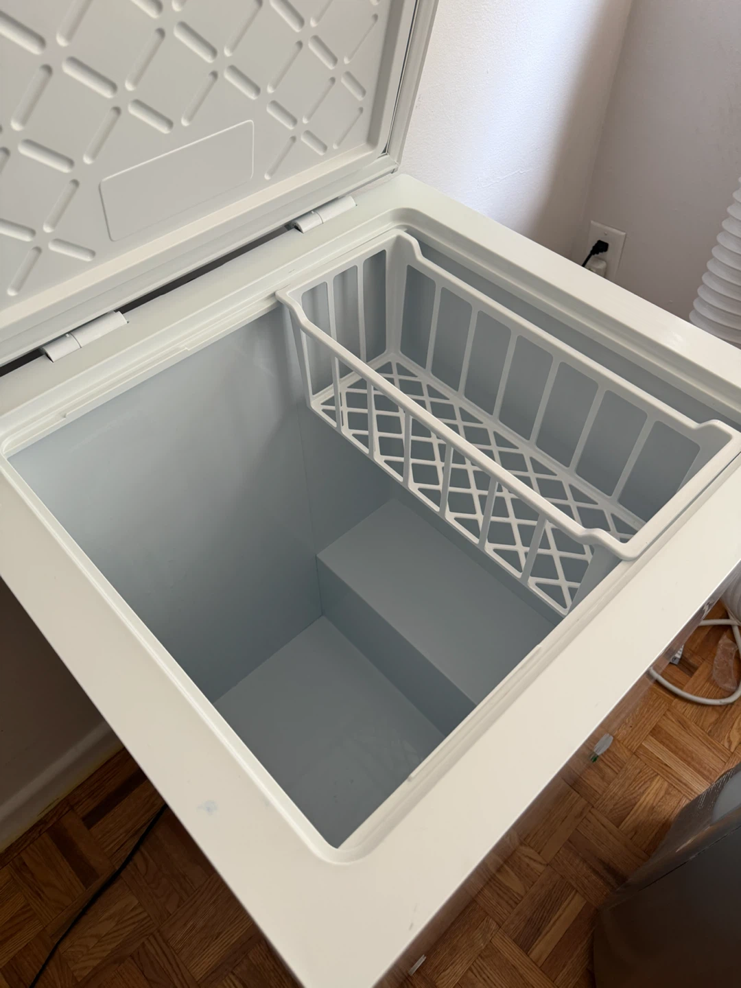 Arctic King chest freezer - photo 3
