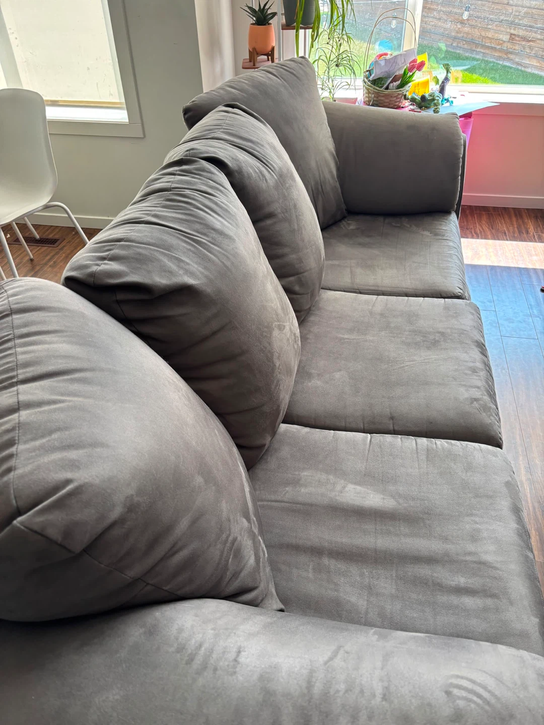 Couch - photo 3