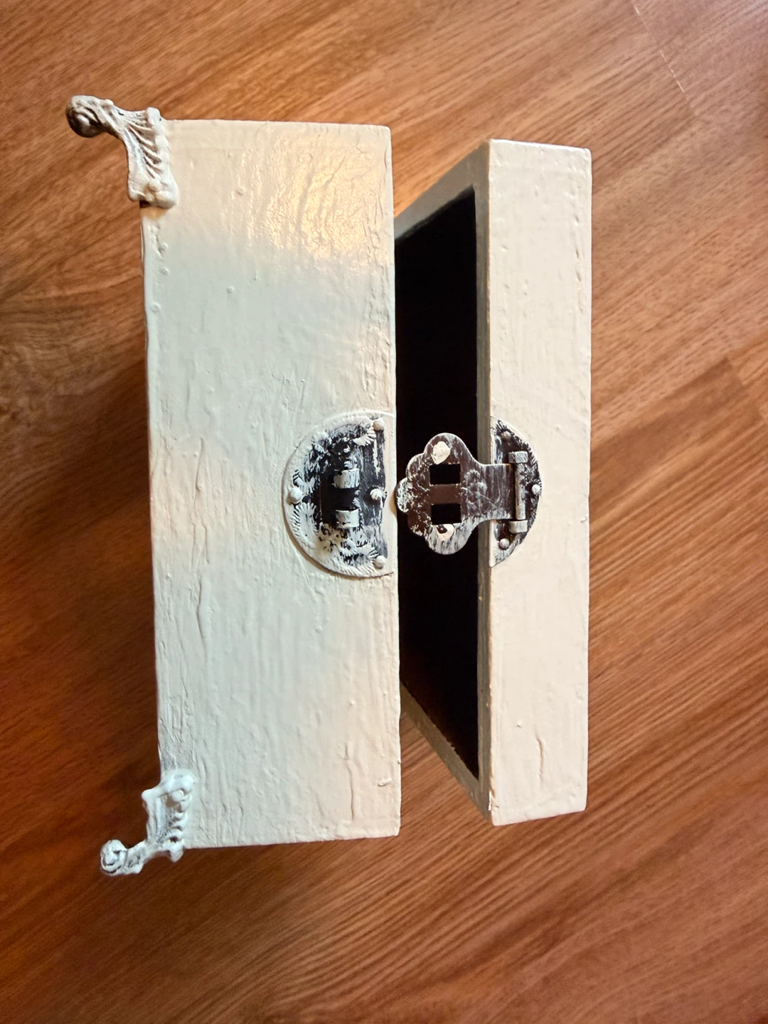 Decorative Trinket Box with Clasp - photo 3