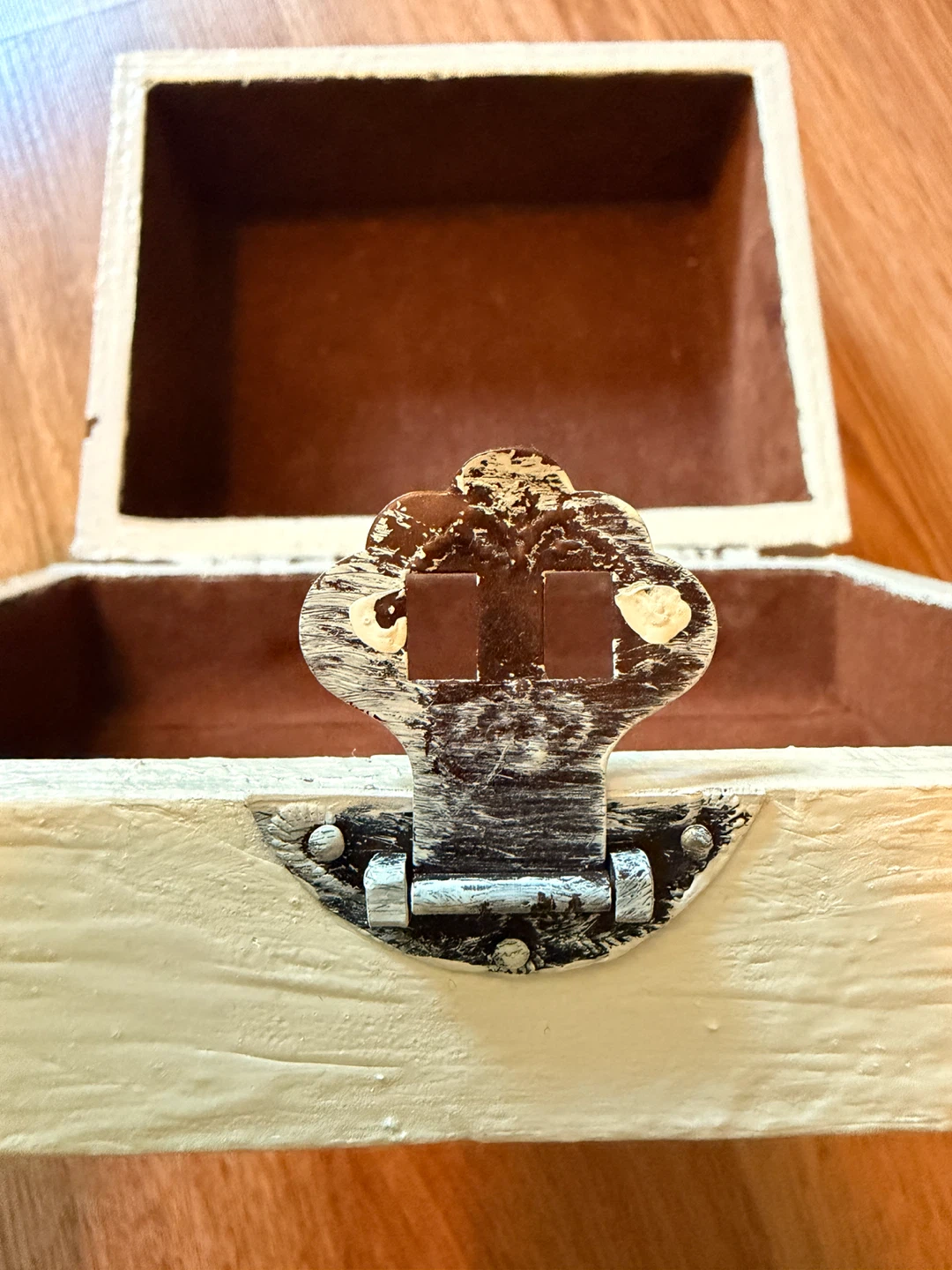 Decorative Trinket Box with Clasp - photo 5