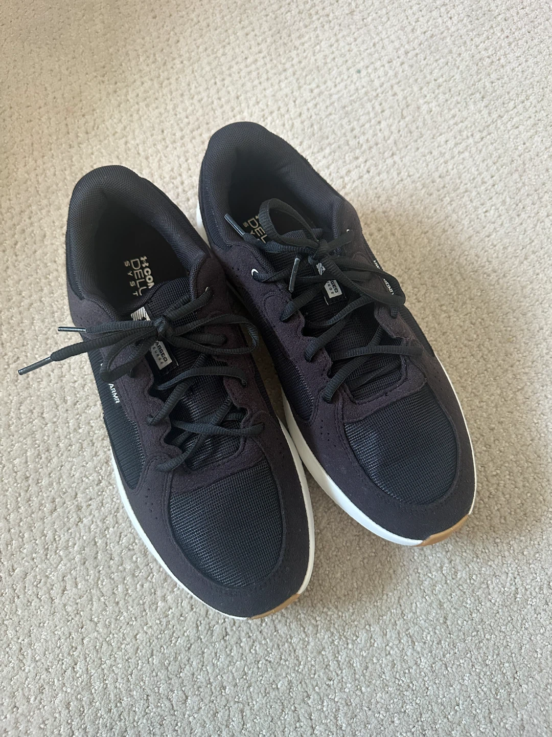 Under Armour Men's Black Comfort Deluxe Running Shoes - photo 2