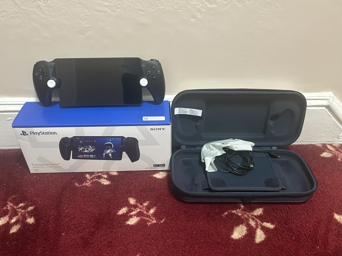PlayStation Portal-Midnight Black with ORIGINAL BOX