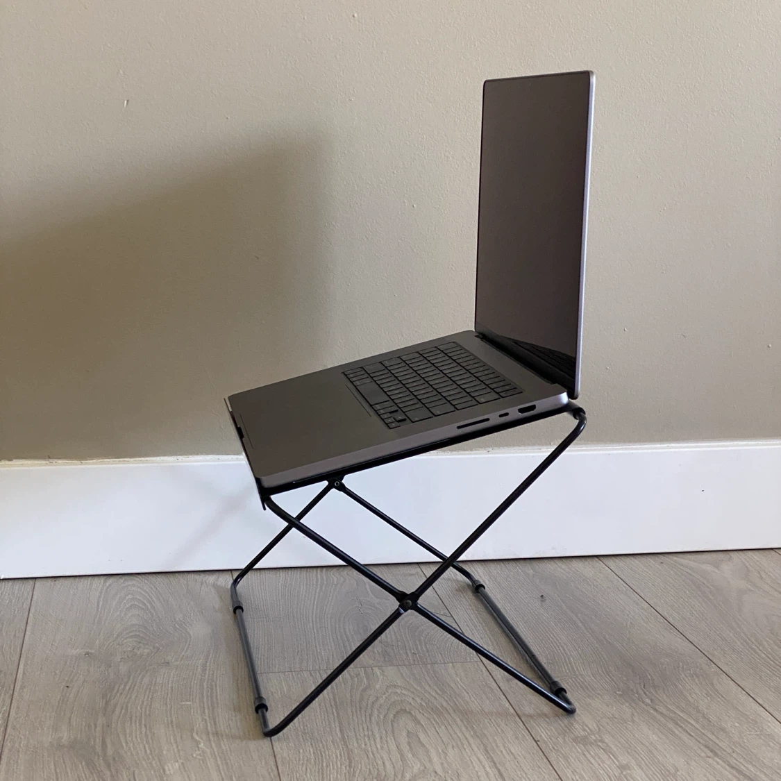 IKEA OBGRÄNSAD Laptop Stand