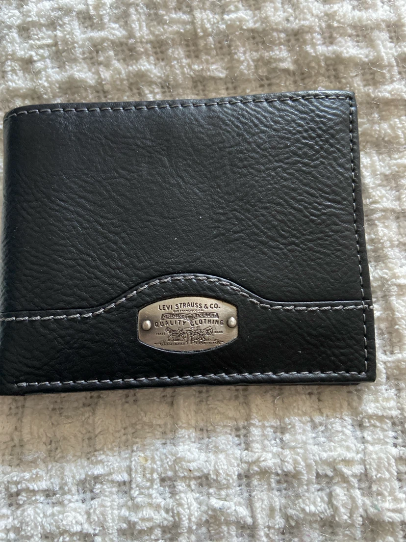 Levi Strauss & Co. Black Leather Bifold Wallet