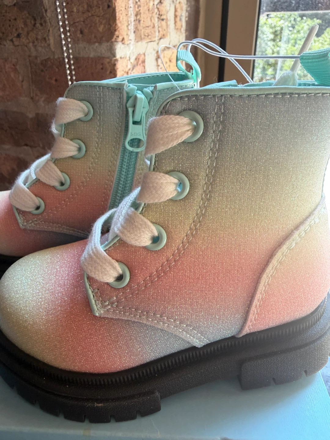 STOP! Cat & Jack Toddler Girls Rainbow Glitter Boots Size 6 - photo 2