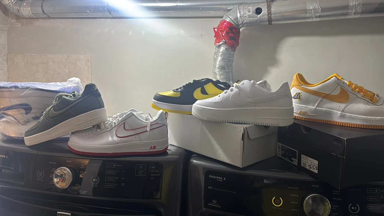 Nike Air Force 1 Shoes - photo 2