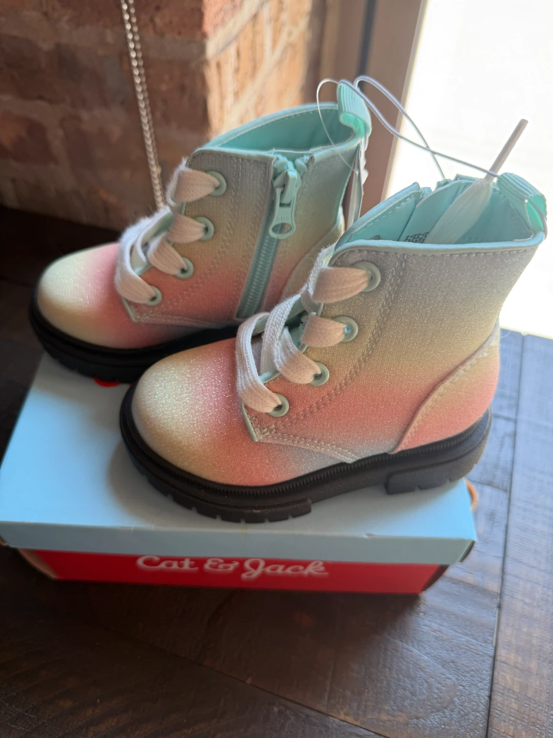 STOP! Cat & Jack Toddler Girls Rainbow Glitter Boots Size 6 - photo 3