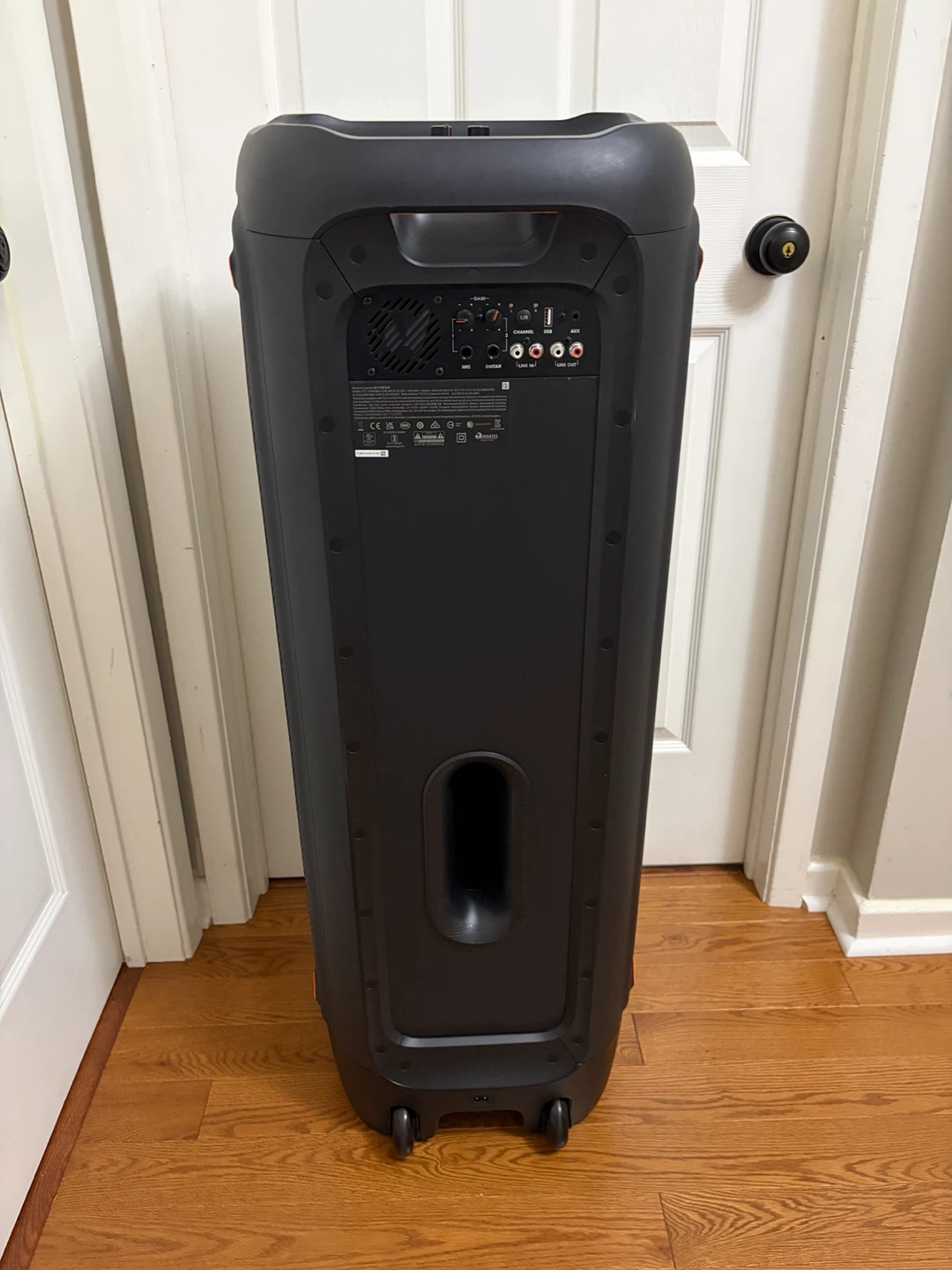 JBL Partybox 1000 - photo 5