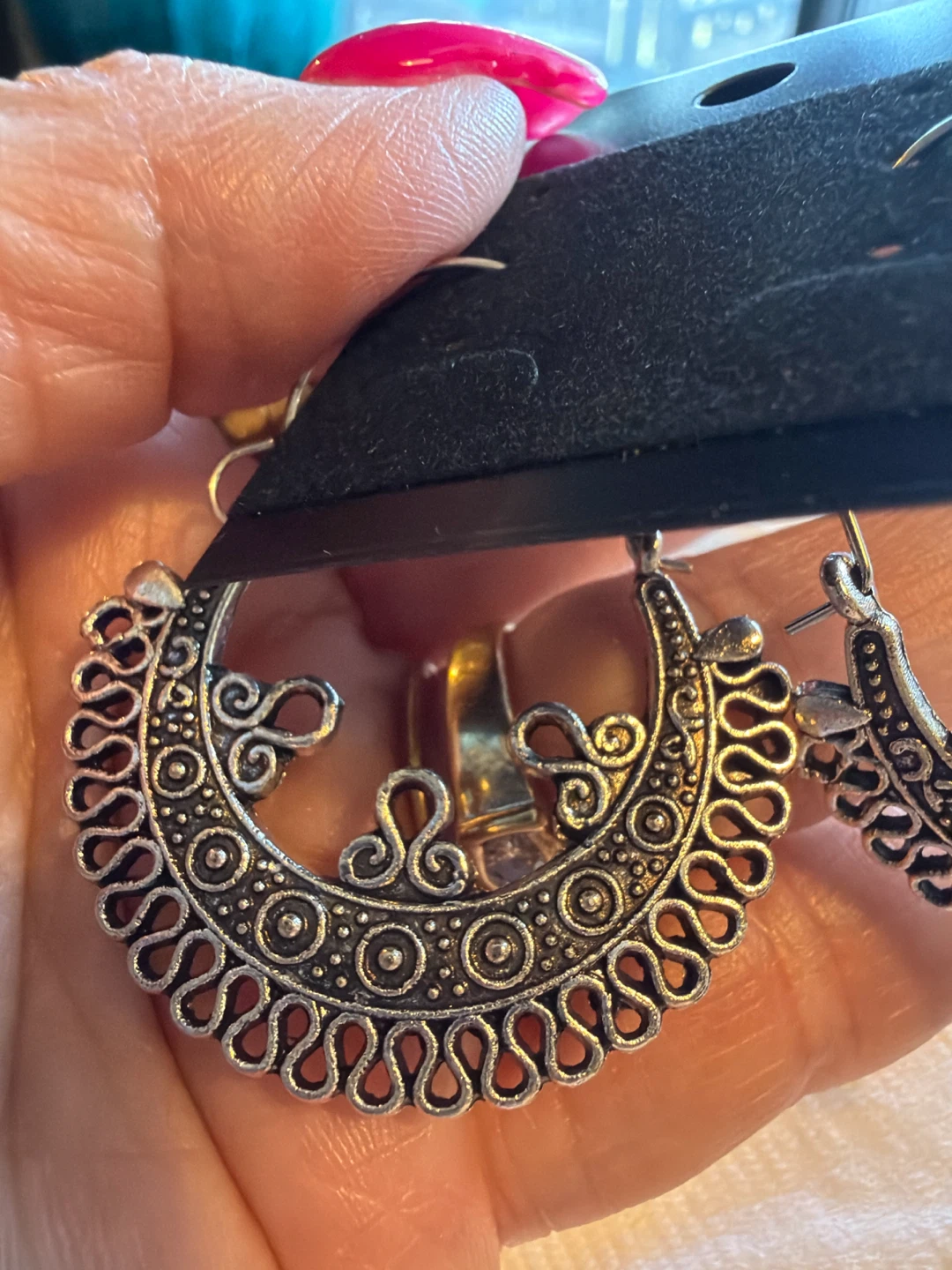 Ornate Filigree Hoop Earrings - photo 4