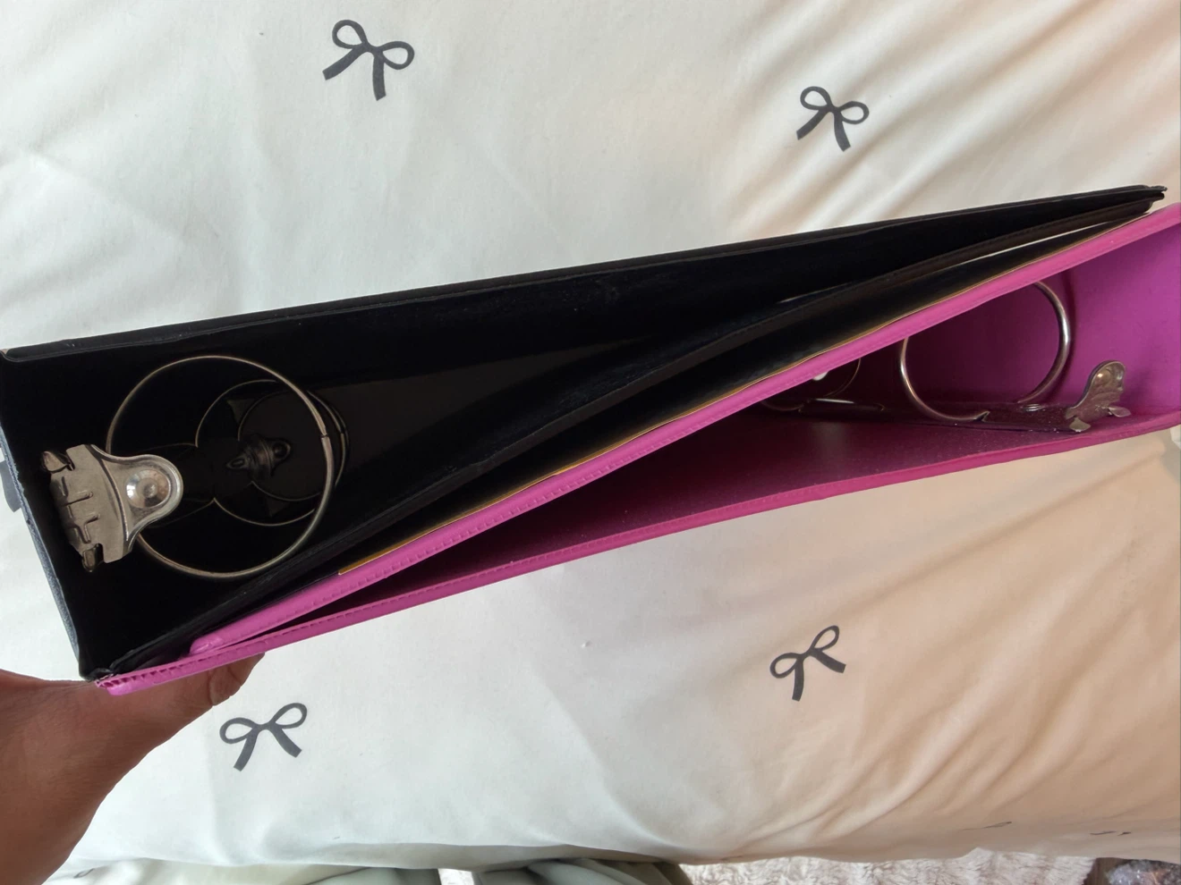 Hilroy Pink 3-Ring Binder - photo 2