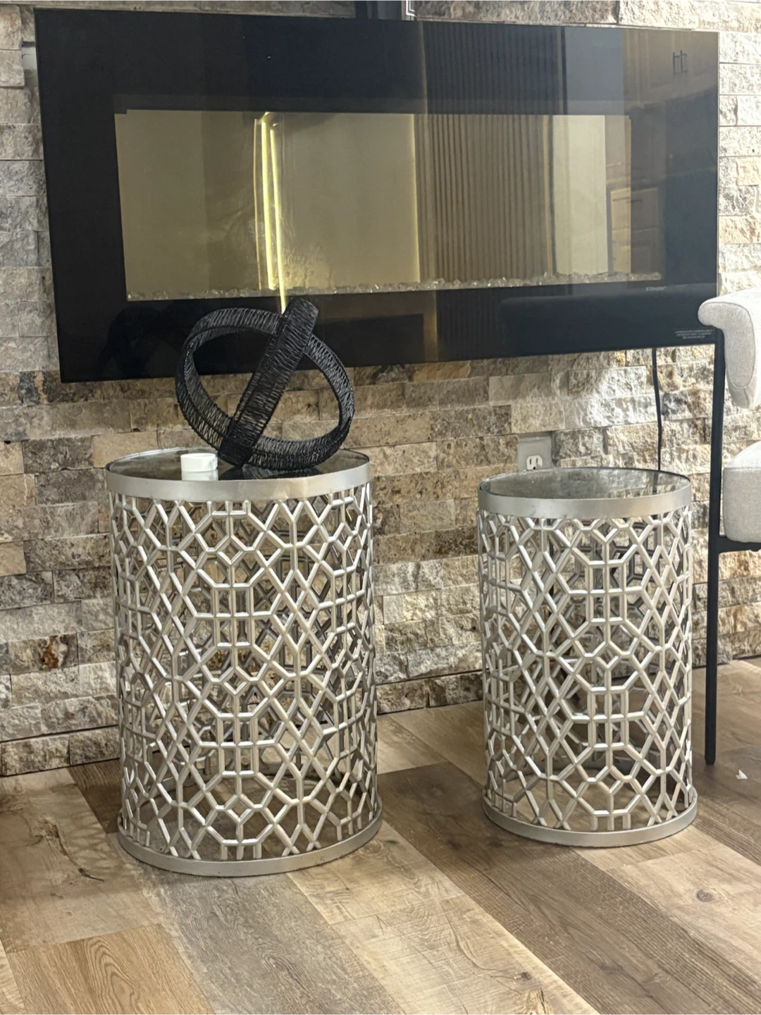 Set of 2 Geometric Accent Side Tables - photo 2