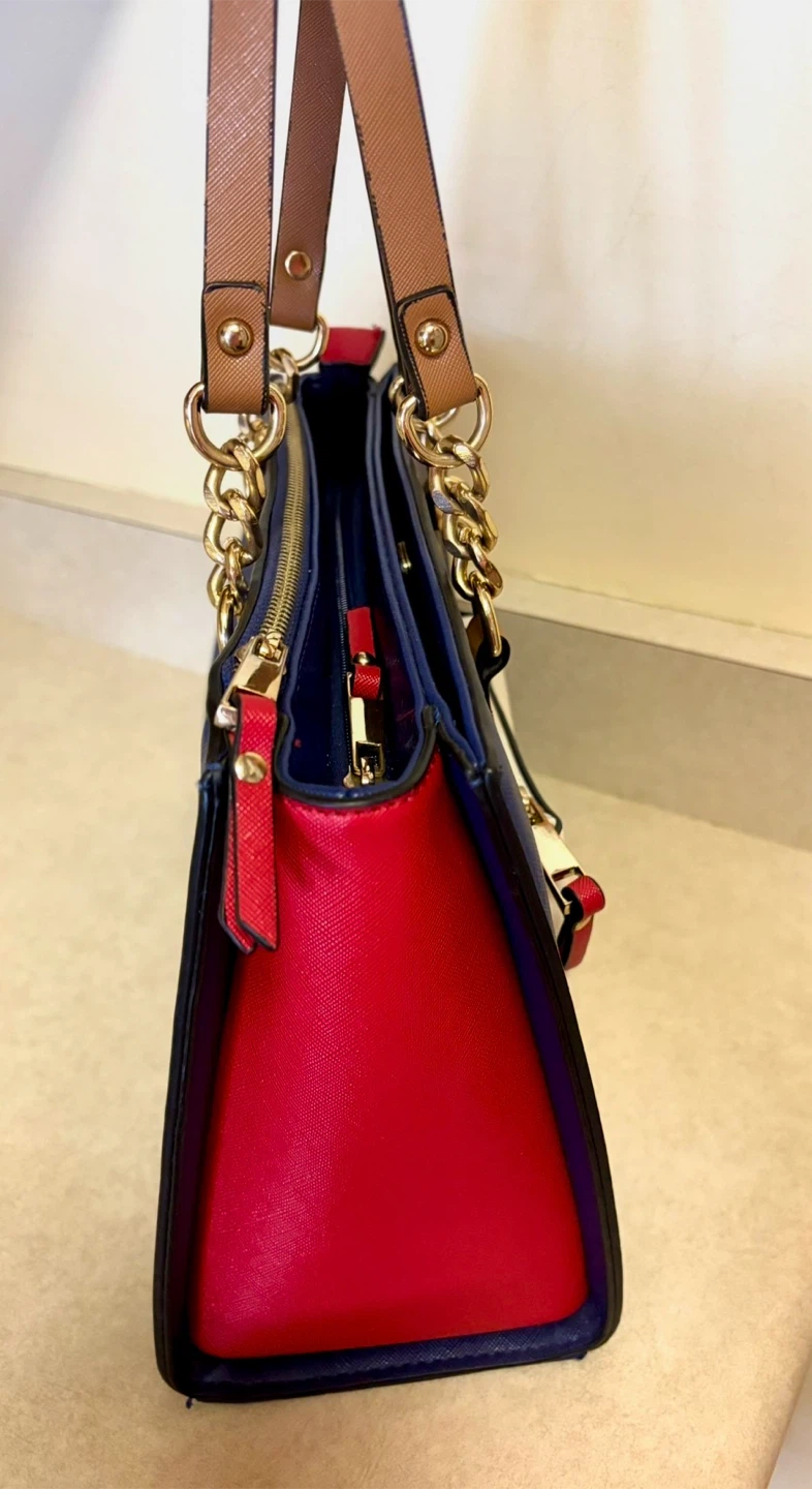 ALDO Crossbody Purse with Gold Chain Detail - photo 3