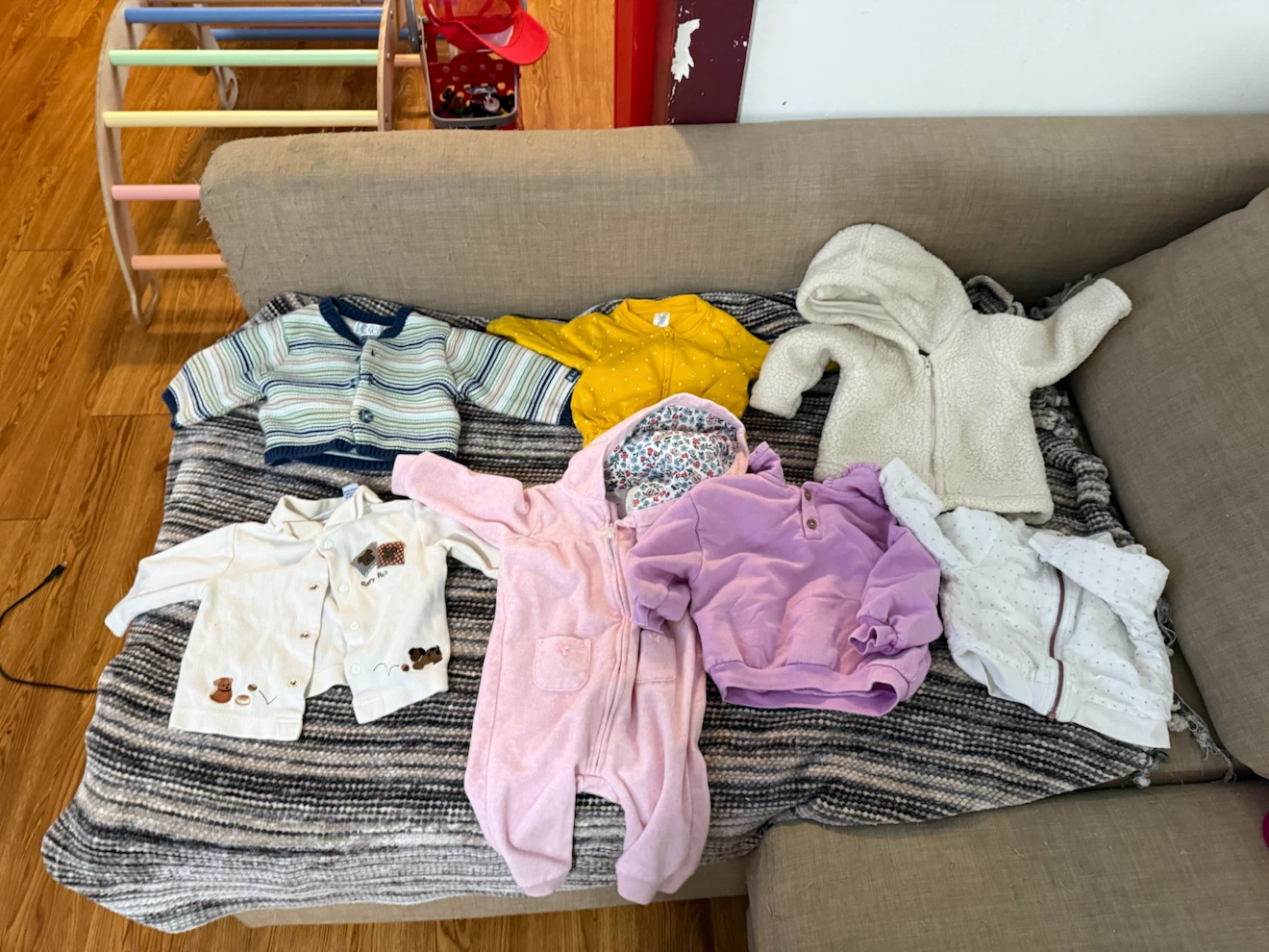 Baby sweater size 6 months