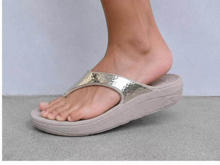 Gold Hammered Platform Flip Flops - photo 3