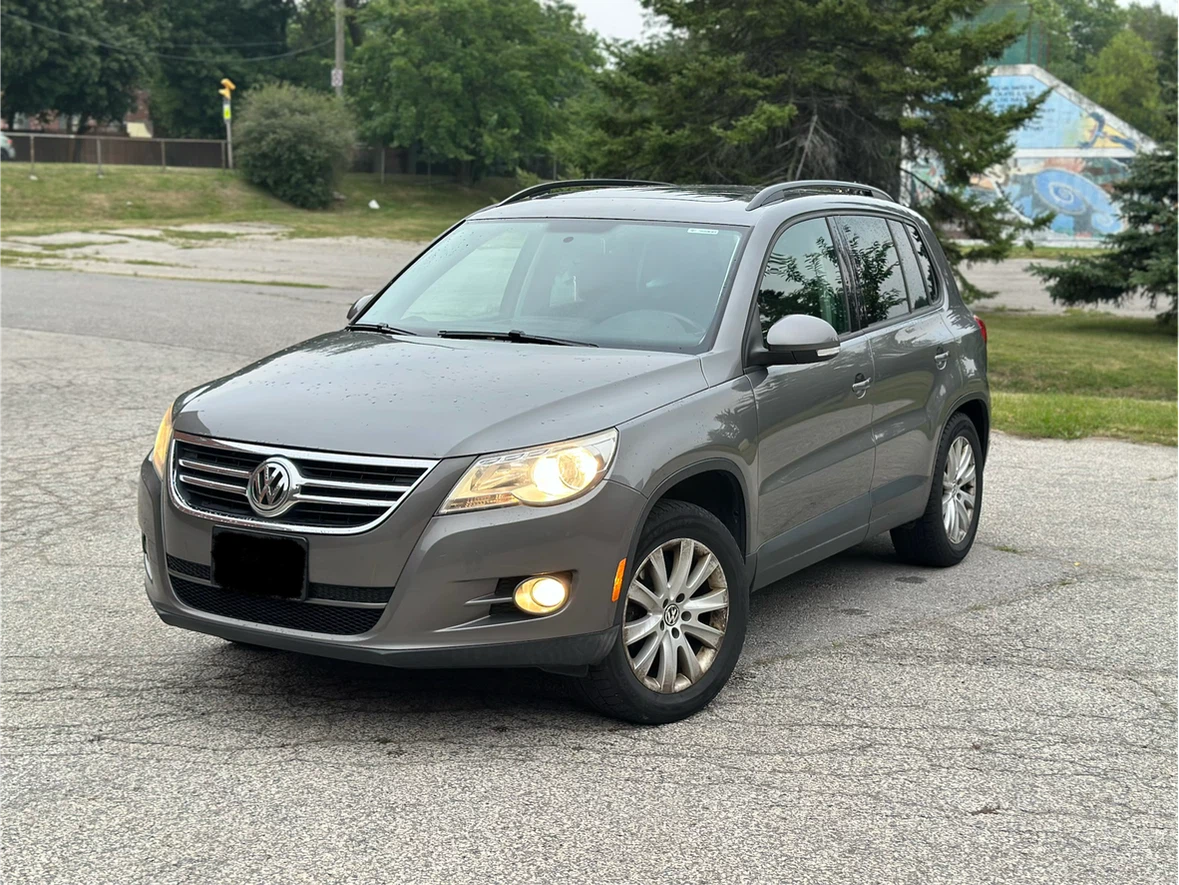 Grey Volkswagen Tiguan 2.0T 4MOTION