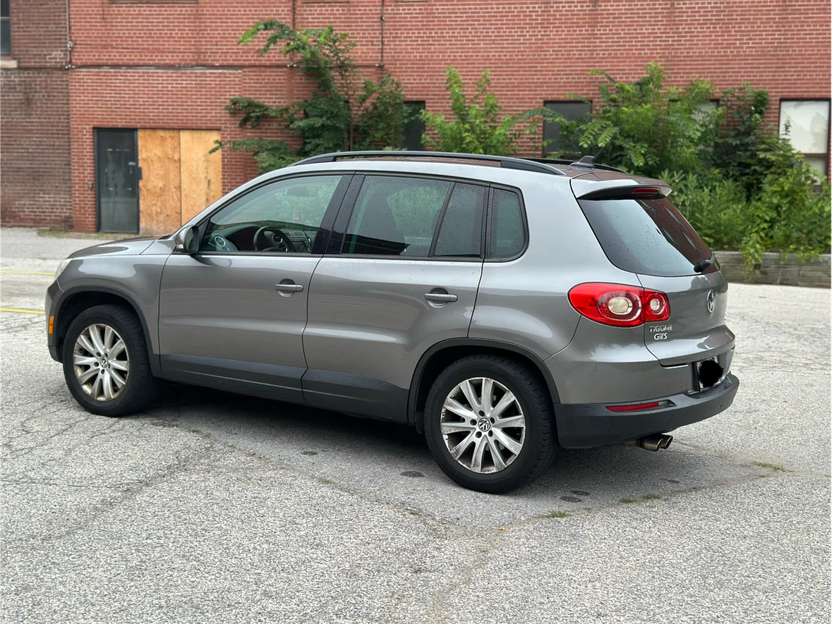Grey Volkswagen Tiguan 2.0T 4MOTION - photo 2