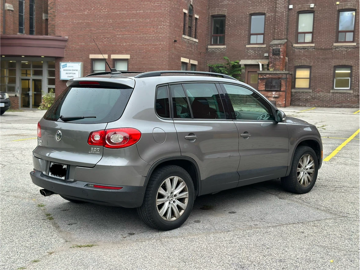 Grey Volkswagen Tiguan 2.0T 4MOTION - photo 3