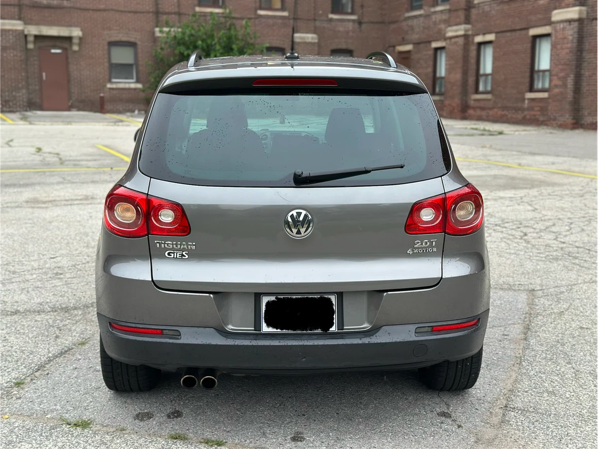 Grey Volkswagen Tiguan 2.0T 4MOTION - photo 4