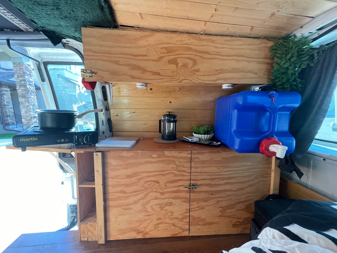 2004 GMC Safari conversion - photo 3
