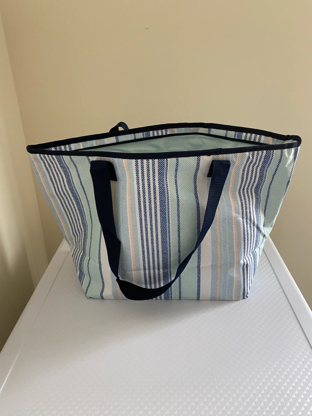Thirty-One Insulated Tote Bag - photo 2