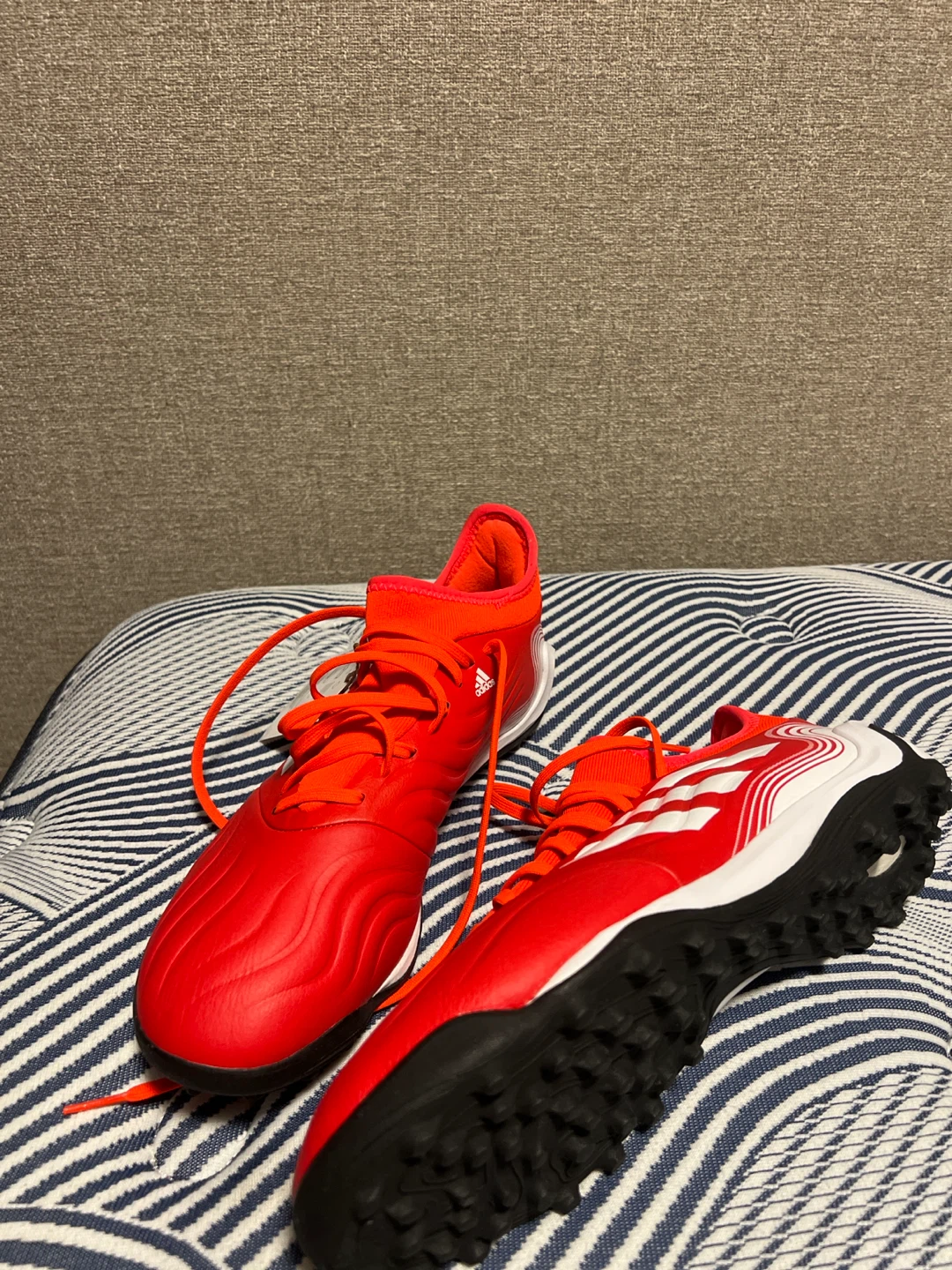 Indoor soccer cleats - photo 2