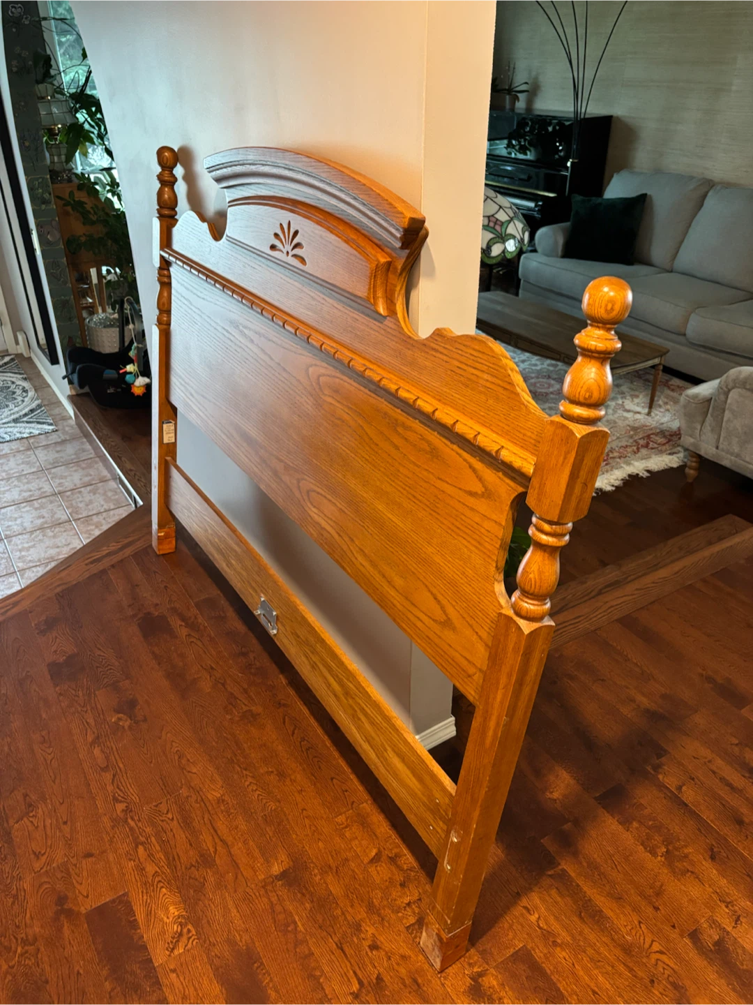 Free - queen size solid headboard - photo 2