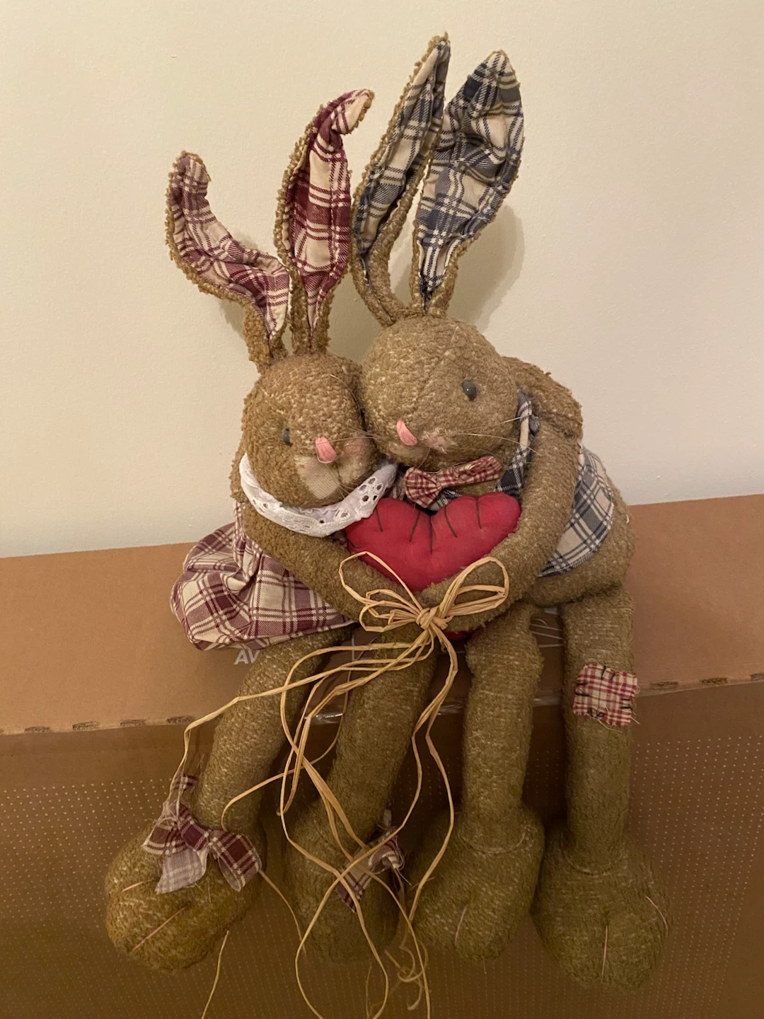 Hugging Bunny Couple Decor - photo 2