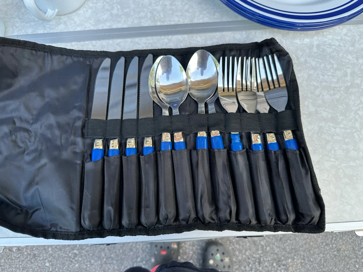Coleman 12-Piece Enamelware Dining Kit - photo 3