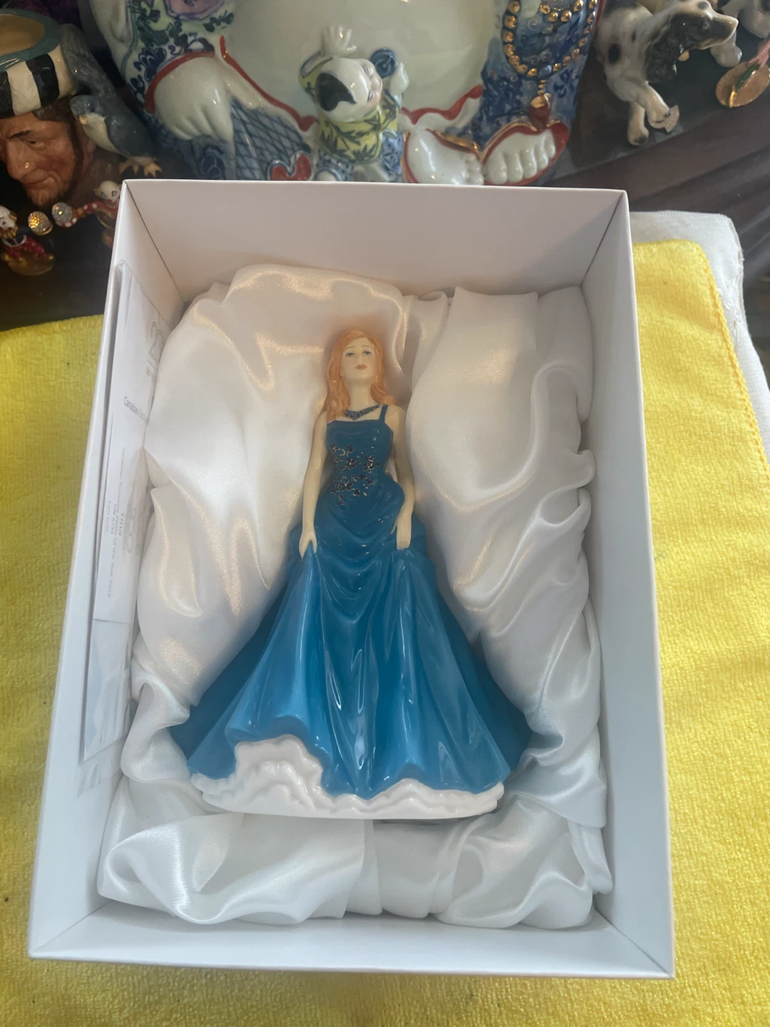 Royal Doulton Tina Canadian Exclusive Petite of the Year 2015 - photo 2