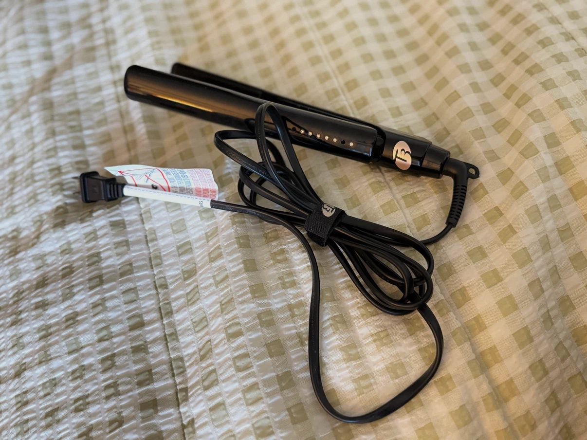 T3 Hair Straightener model 73512