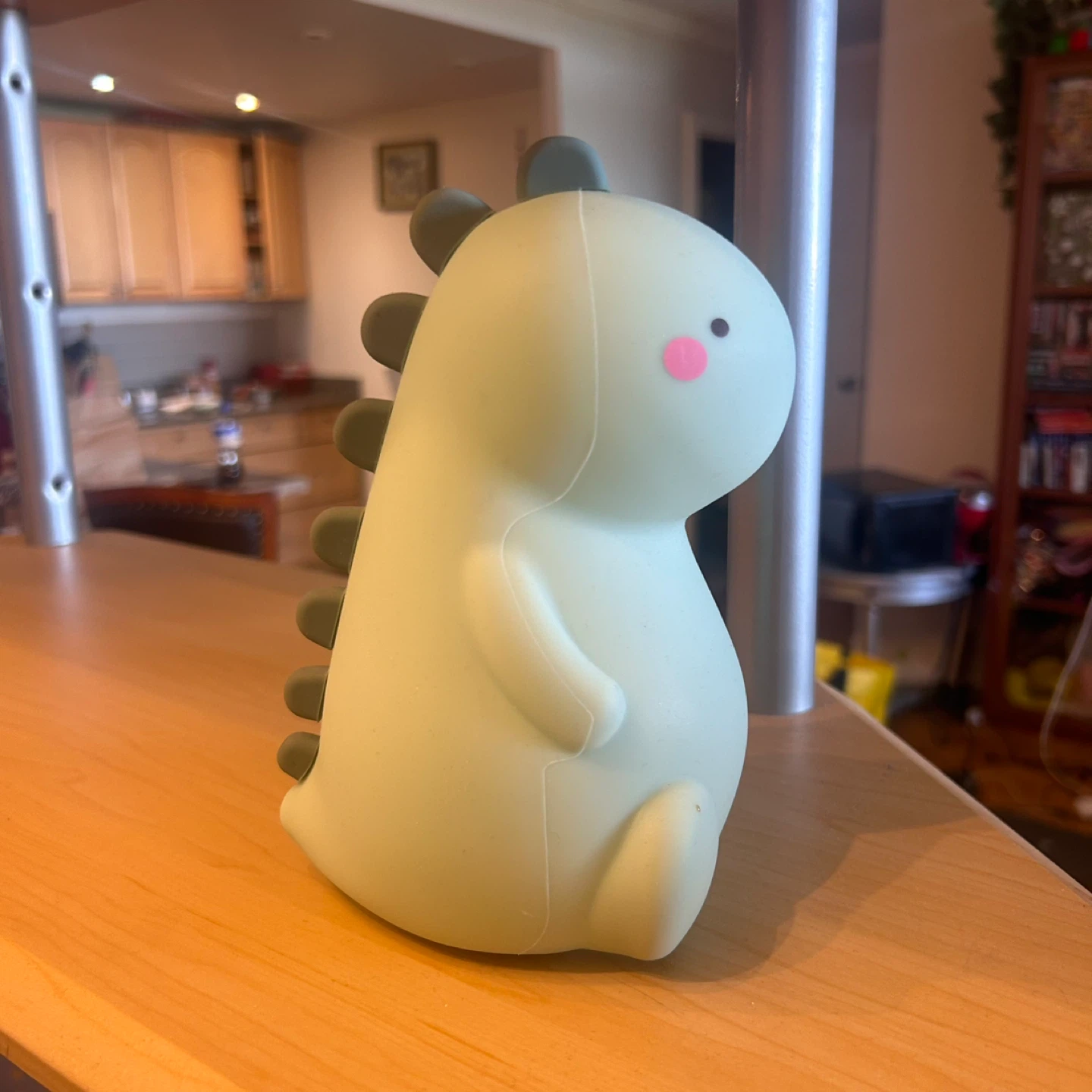 Dinosaur LED Colour Changing Lamp - photo 2