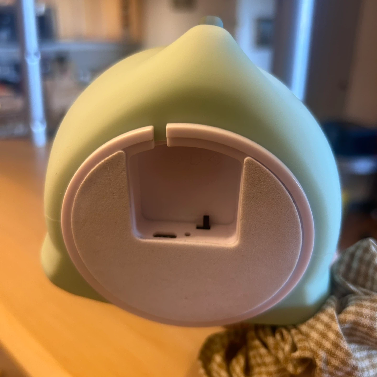 Dinosaur LED Colour Changing Lamp - photo 3