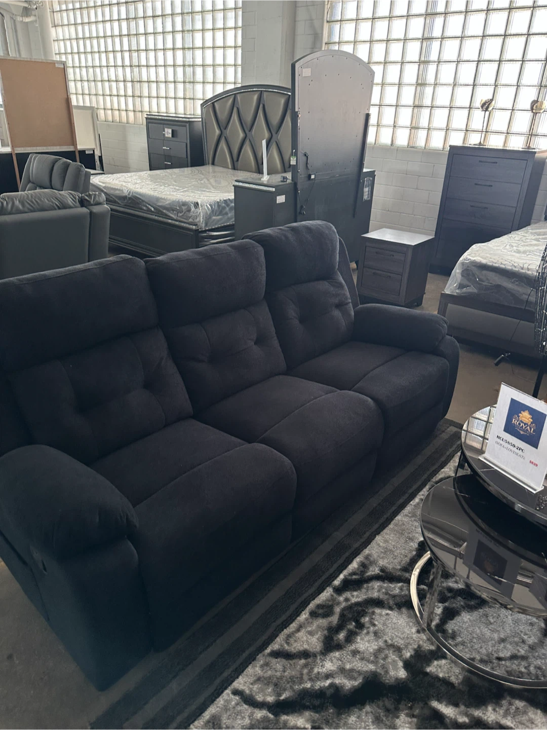 Sofa & loveseat and recliner - photo 3