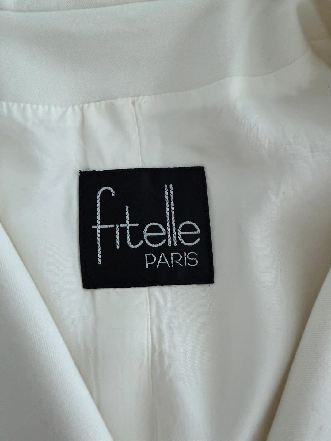 Fitelle Paris White Blazer and Pants Suit - photo 2