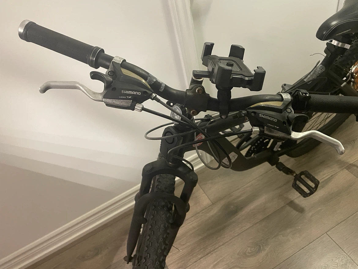 🏡 Moving Out Sale – 29" Mountain Bike + Accessories 🚲 - photo 4