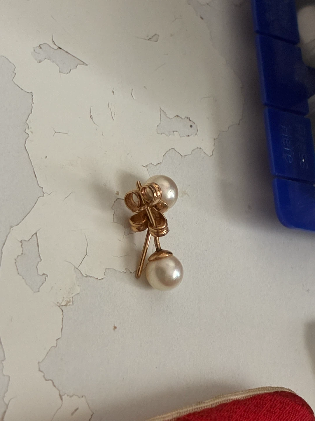 Gold Pearl Drop Earrings