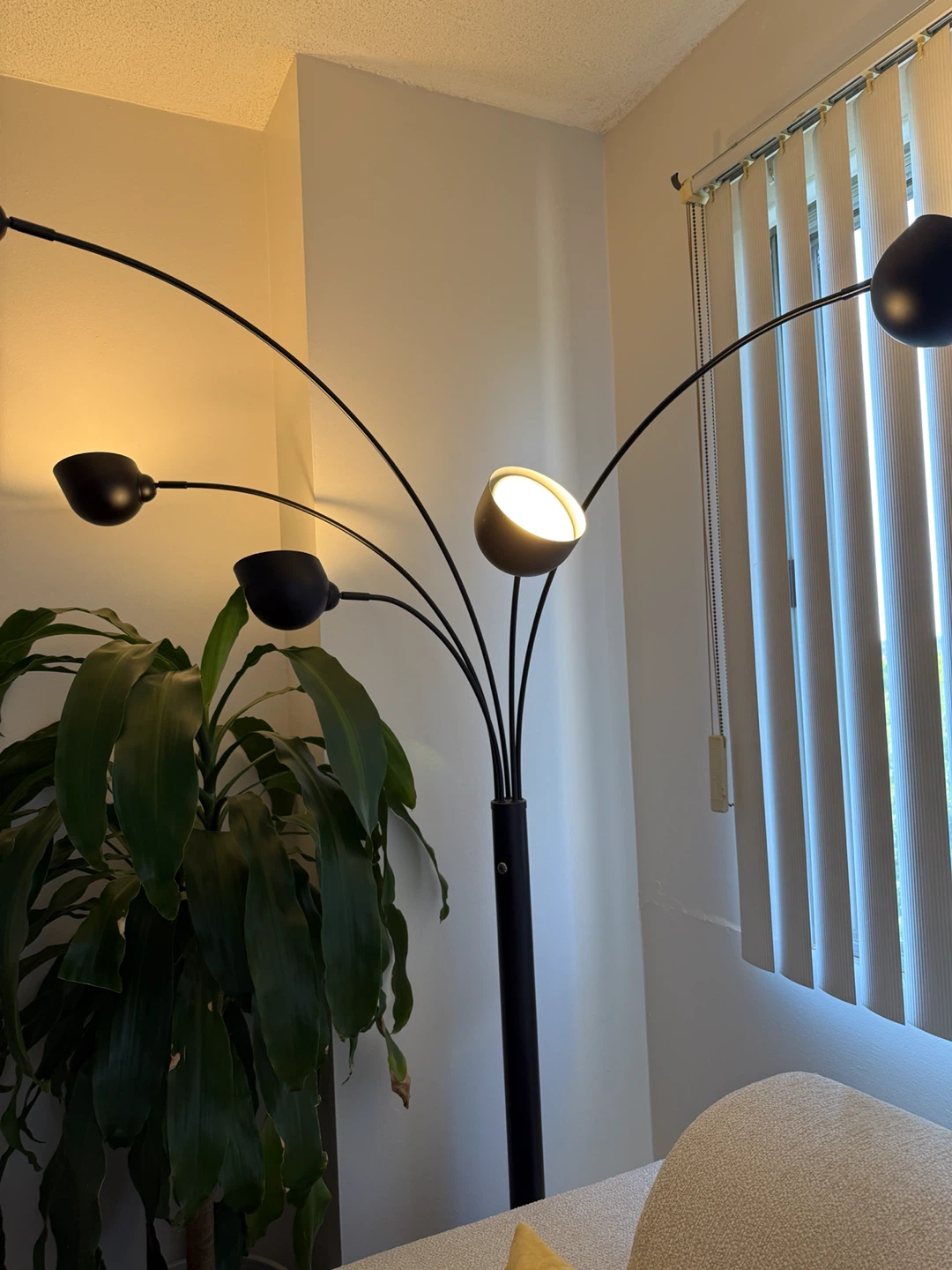 Black Arc Floor Lamp - photo 3