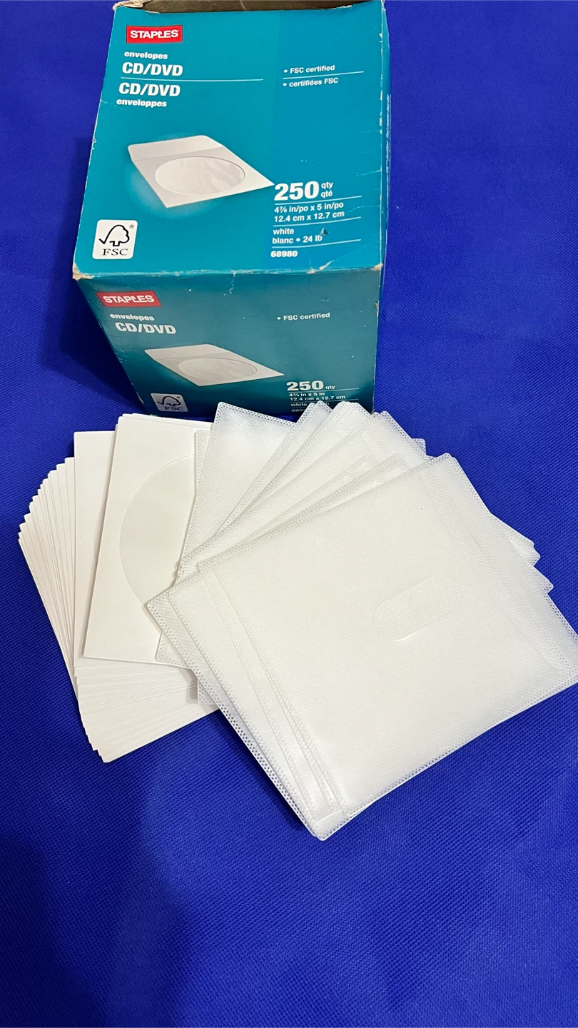 Staples CD/DVD Envelopes