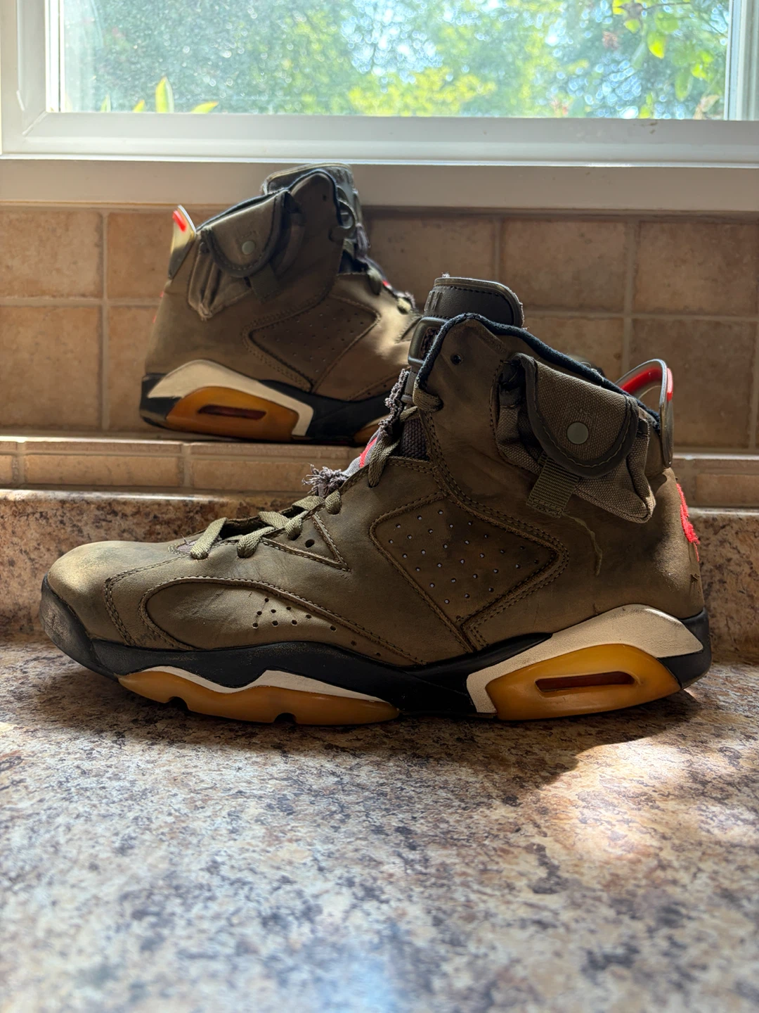 Air Jordan 6 Travis Scott Olive