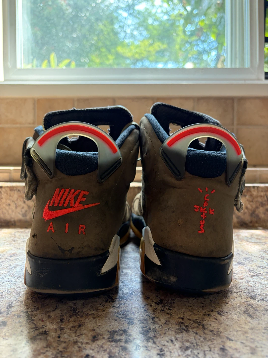 Air Jordan 6 Travis Scott Olive - photo 2