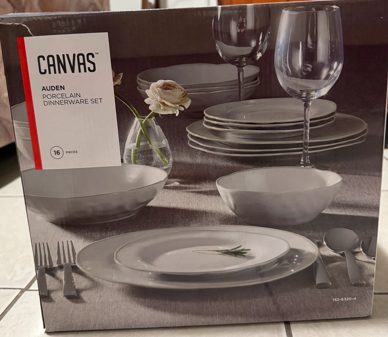 CANVAS Auden Porcelain Dinnerware Set - 16 Pieces