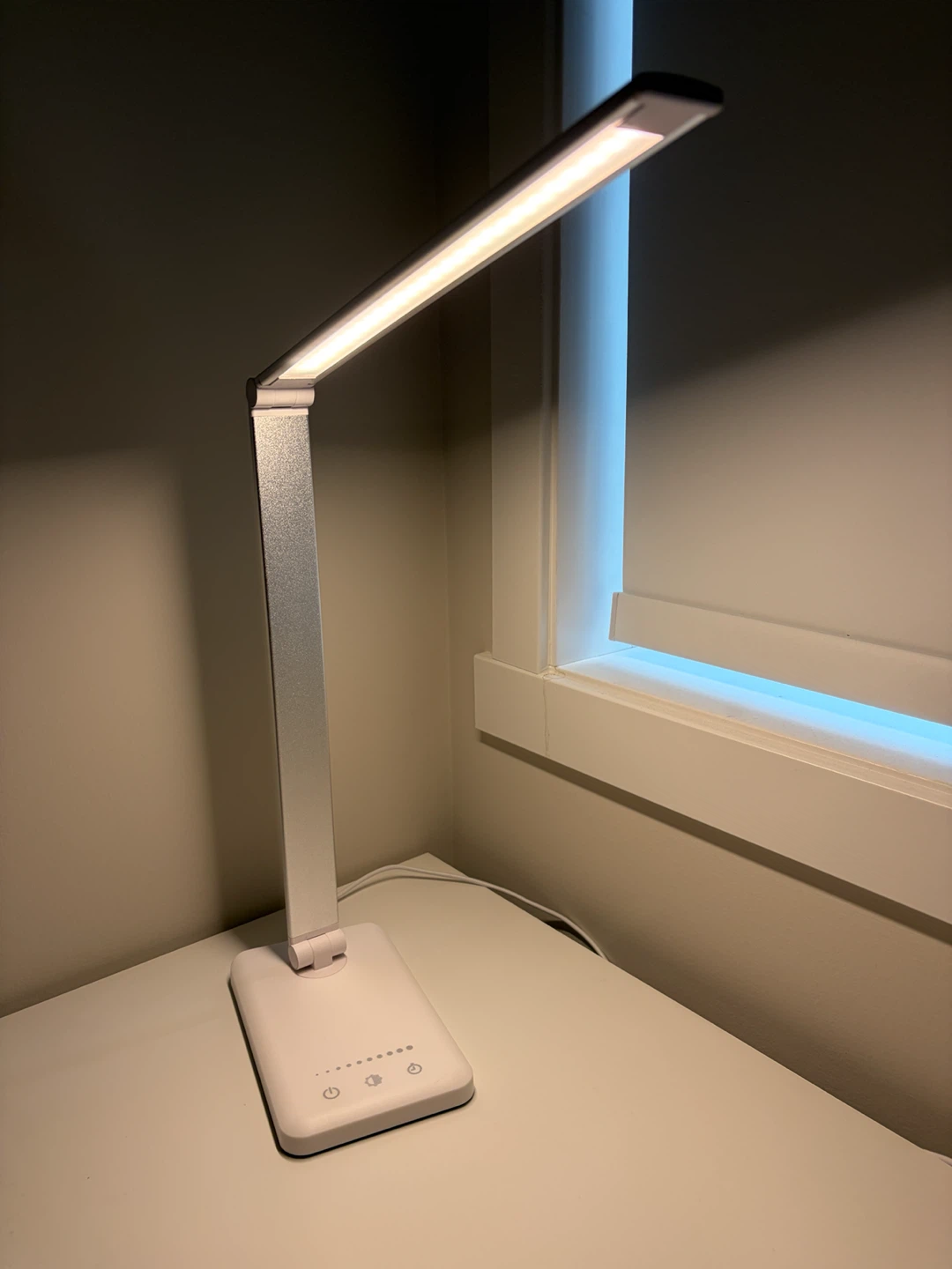 Adjustable LED Desk Lamp with USB Charging Port - photo 5