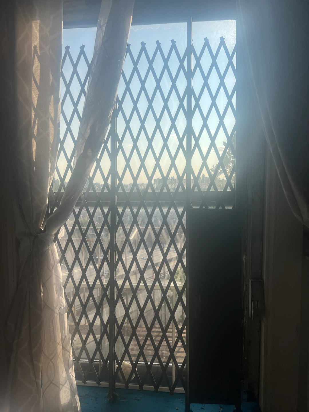Accordion Gate/fire escape gate