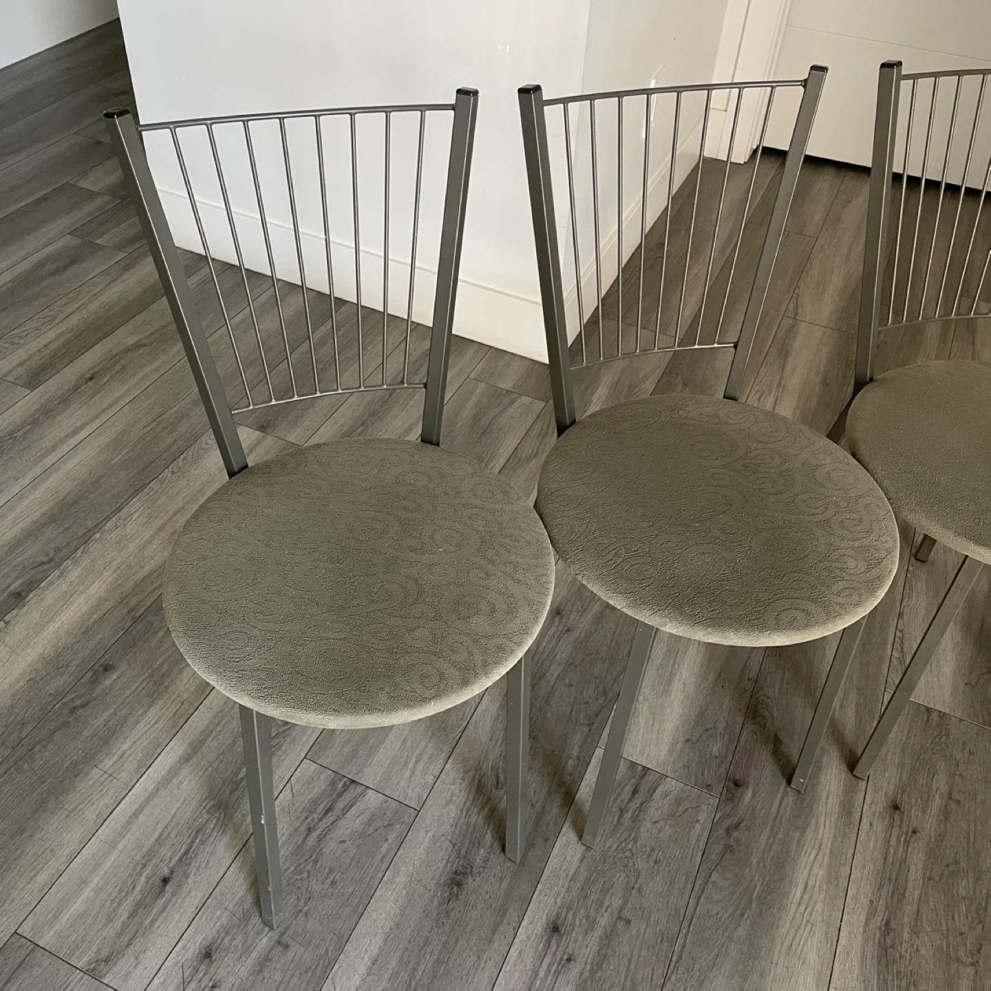 4 Metal Dining Chairs - photo 4