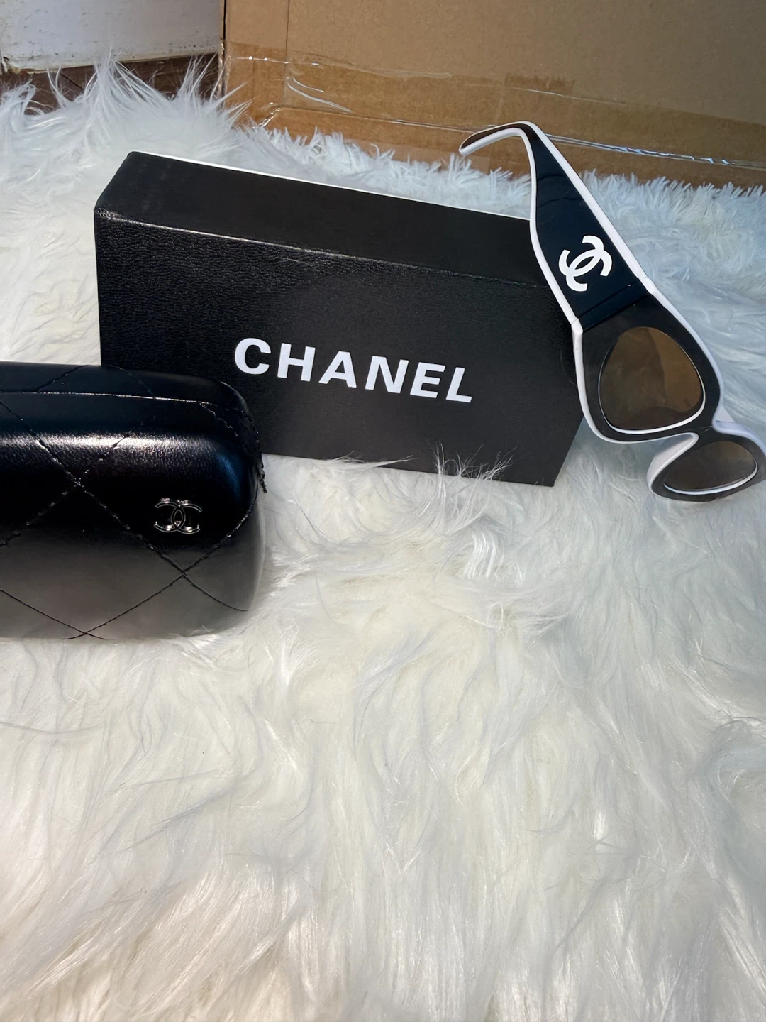 Chanel sunglasses - photo 2