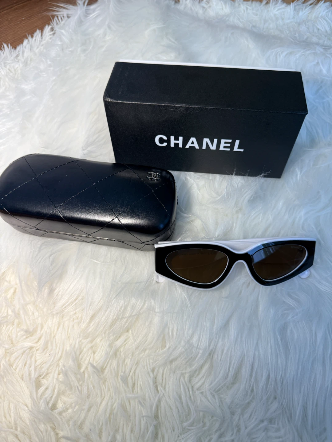 Chanel sunglasses - photo 4